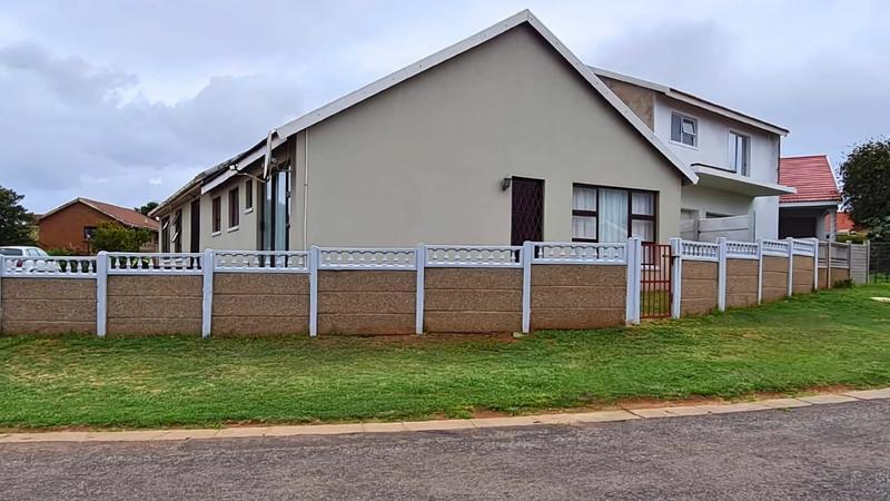 6 Bedroom Property for Sale in Mossel Bay Ext 26 Western Cape